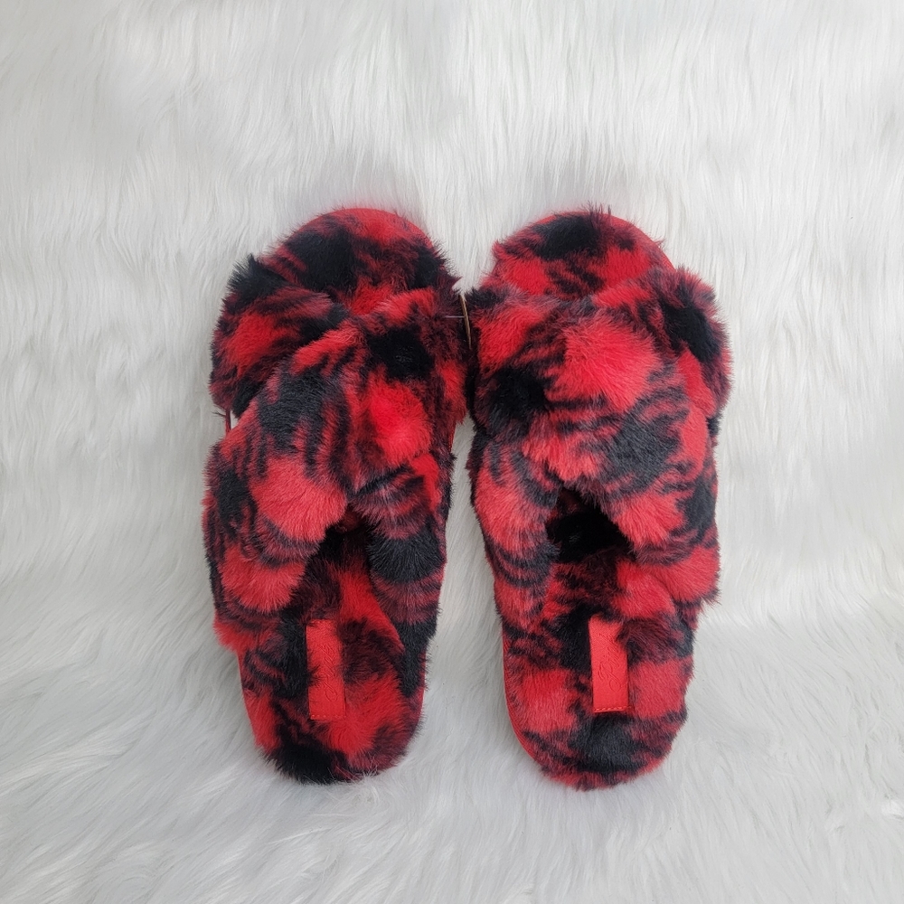 PINK Victoria's Secret faux fur slides slippers. - Picture 2 of 4